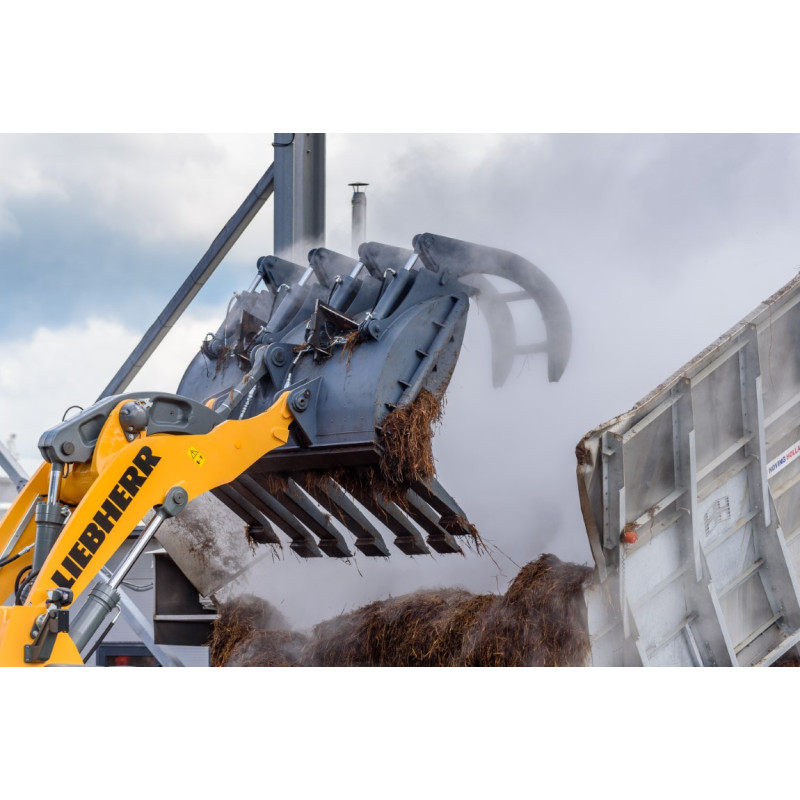 BIG crocodile grab for telehandler