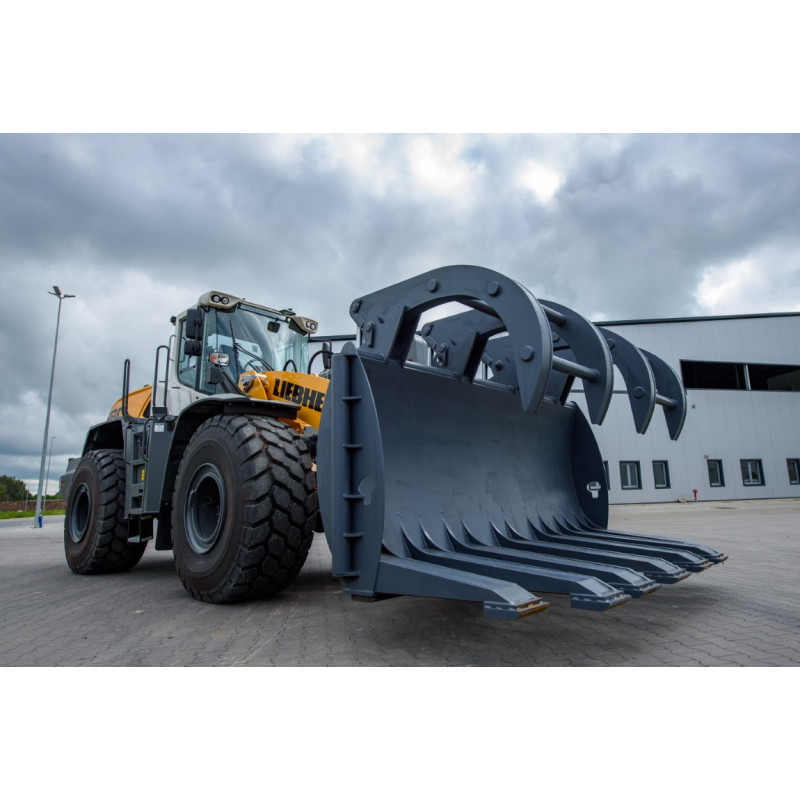 BIG crocodile grab for telehandler
